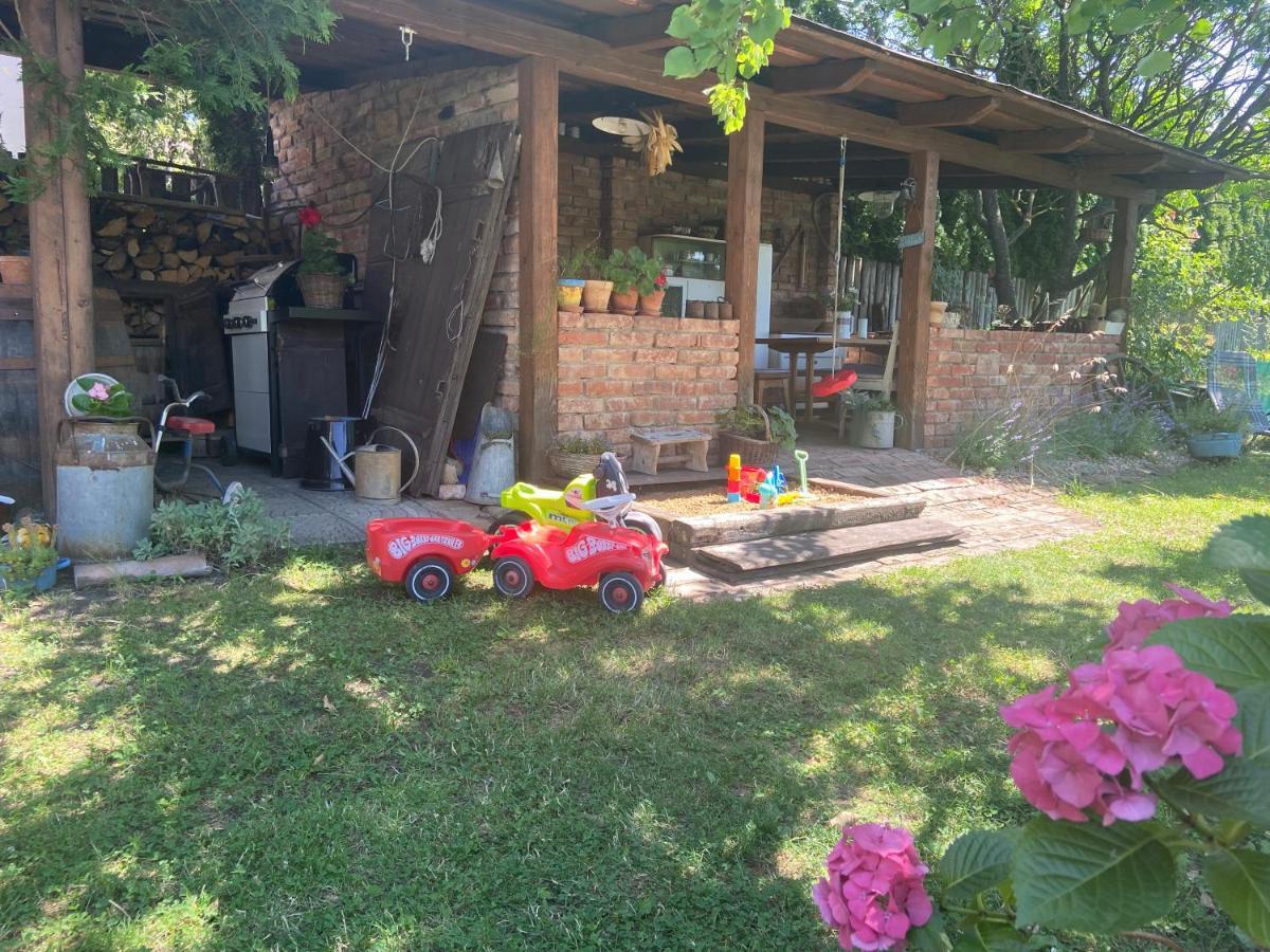 Apartman V Brezi Bagian luar foto